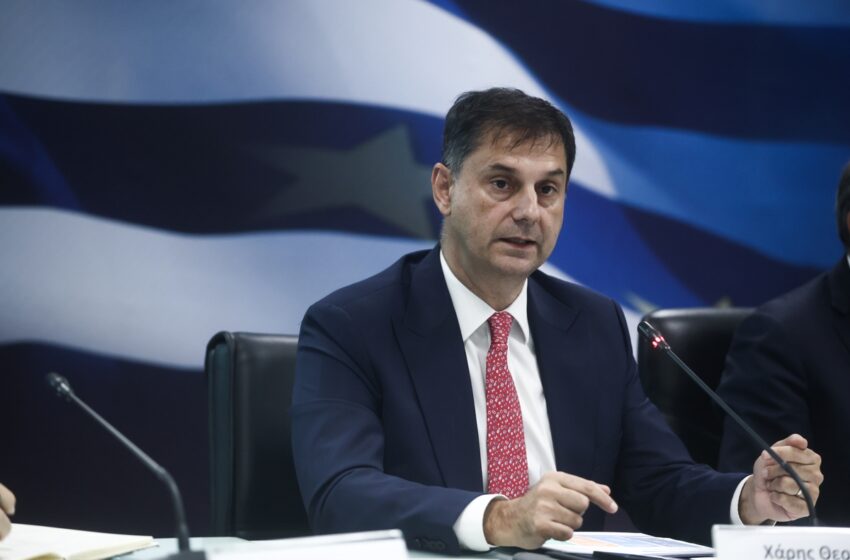  Θεοχάρης για δάνεια σε ελβετικό φράγκο: Θα παρέμβουμε όταν οι δικαστικές αποφάσεις το επιτρέψουν