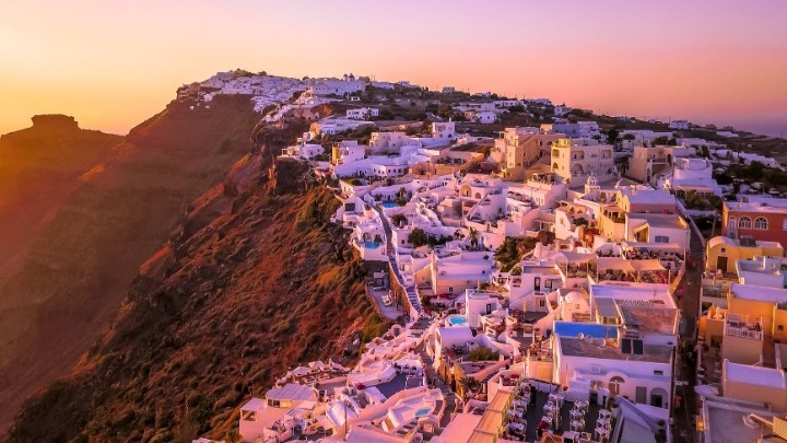  Travel.com: Τα 16 νησιά που κάνουν την Ελλάδα ασυναγώνιστη