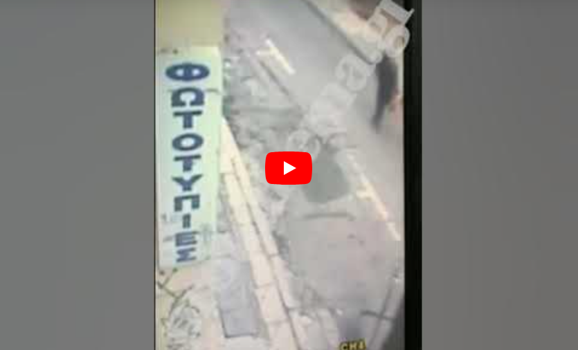  Βίντεο ντοκουμέντο: Η στιγμή που ο “δράκος” επιτίθεται στο θύμα του στα Εξάρχεια – Τρόμος στην περιοχή από τρεις επιθέσεις και σε 13χρονη
