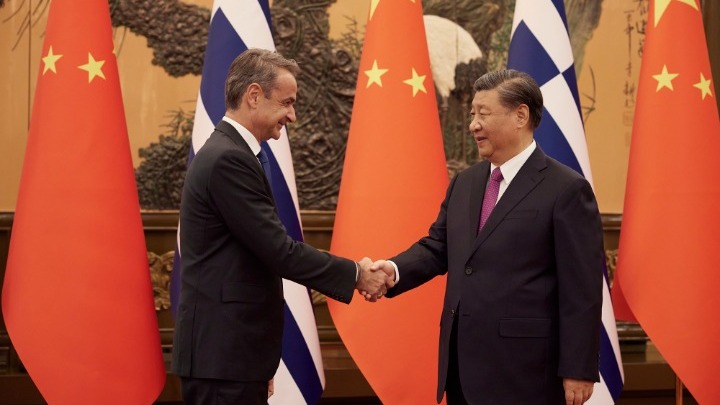  Ολοκληρώθηκε η επίσκεψη Μητσοτάκη στο Πεκίνο – Συνάντηση με τον πρόεδρο Σι Τζινπίνγκ – Δόθηκε έμφαση σε οικονομία, εμπόριο, τουρισμό, πολιτισμό