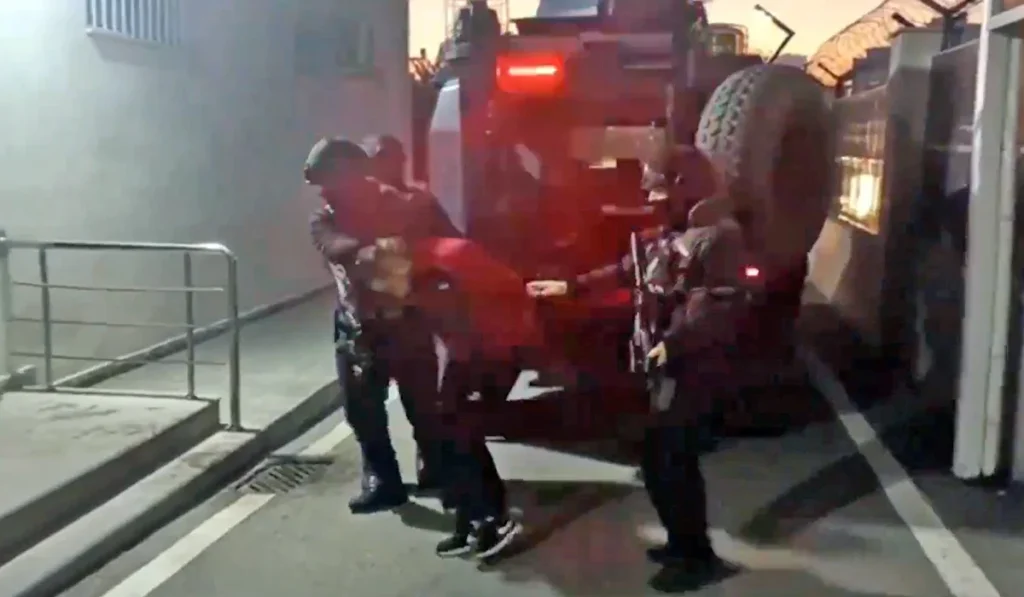 2c90df3f0e2d3a7a7ab64b926a82ceac XL