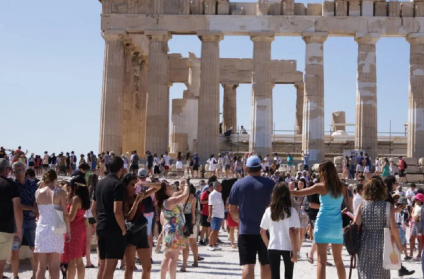  ΤτΕ: Έσπασε το ρεκόρ του 2019 ο ελληνικός τουρισμός στο δεκάμηνο του 2023