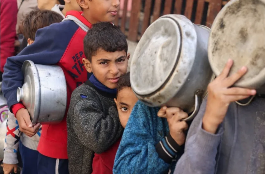  Γάζα: ”Τα παιδιά τη νύχτα ξυπνούν από την πείνα” – Πάνω από 200 νεκροί σε 24 ώρες