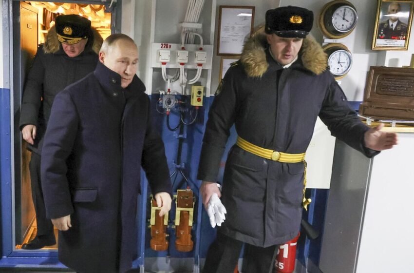  Πούτιν: Παρών σε τελετή εγκαινίων δύο νέων πυρηνικών υποβρυχίων
