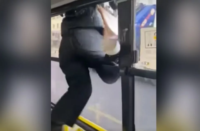  Απίστευτο περιστατικό: Νεαρή πηδά από παράθυρο αστικού λεωφορείου για να γλιτώσει τον έλεγχο εισιτηρίου