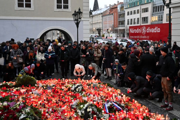  Τσεχία: Ημέρα εθνικού πένθους το Σάββατο – Ενός λεπτού σιγή για τα θύματα του μακελειού στο πανεπιστήμιο