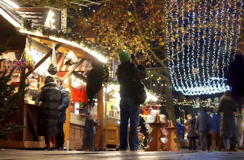  Δύο τραυματίες από φωτιά σε χριστουγεννιάτικη αγορά στο Βερολίνο