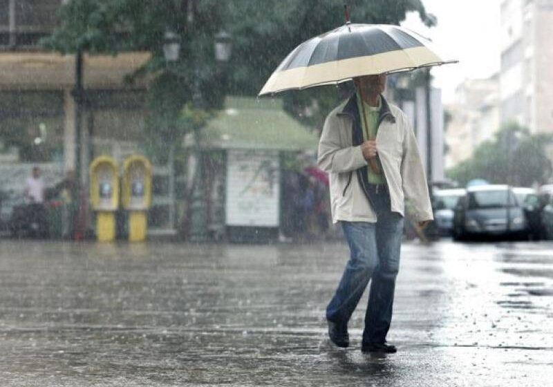  Καιρός: Δυνατές βροχές απόψε σε Αττική, Θεσσαλονίκη -Αρναούτογλου: Ανοιξιάτικη ζέστη στα μέσα Δεκεμβρίου