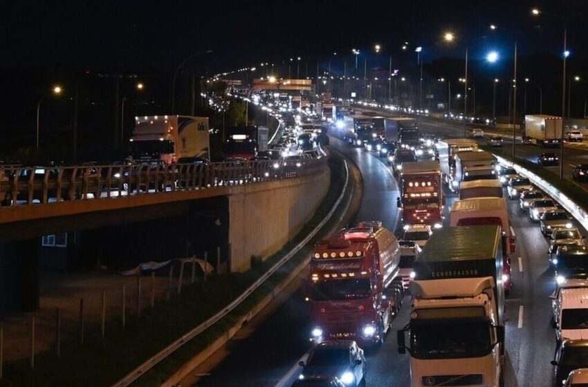  Κίνηση: Μεγάλες καθυστερήσεις στην Αττική Οδό – Πού αλλού υπάρχουν προβλήματα