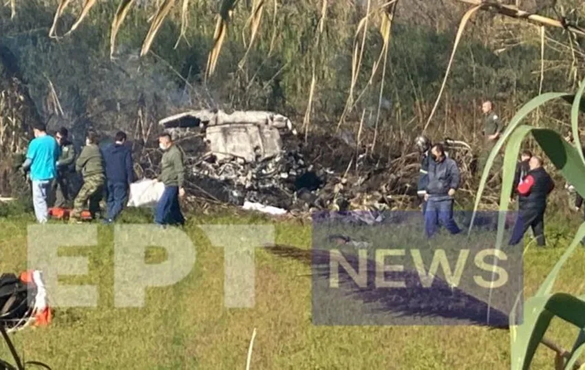  Έπεσε αεροσκάφος της Πολεμικής Αεροπορίας στην Καλαμάτα – Νεκρός ο χειριστής του Τ-2