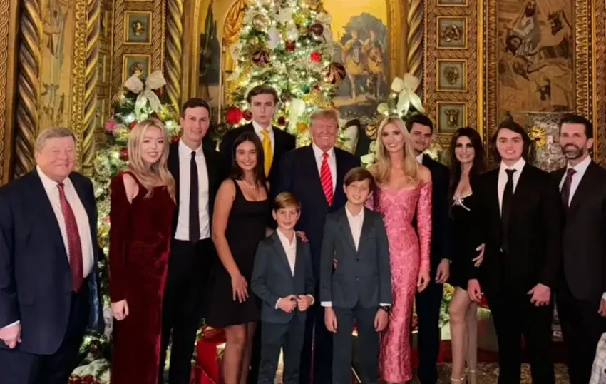  Τραμπ: Χωρίς τη Μελάνια η οικογενειακή φωτογραφία – Απούσα η πρώην πρώτη κυρία