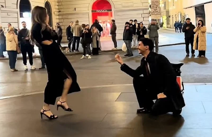  Της έκανε πρόταση γάμου σε δρόμο της Ρώμης και… του είπε “όχι” μπροστά σε όλους
