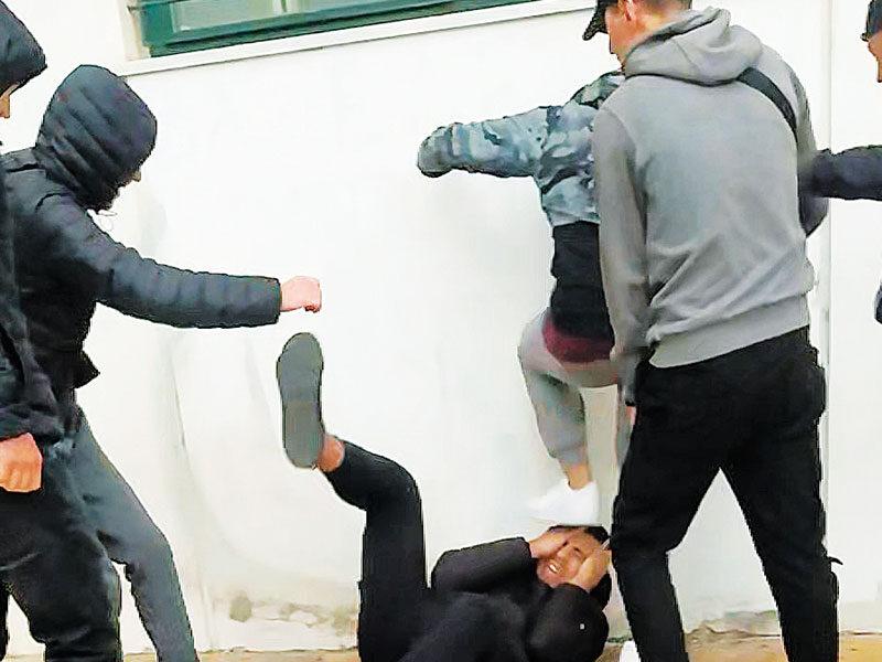 βια ανηλικων 1