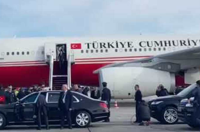  Γιατί ο Ερντογάν έφθασε νωρίτερα στην Αθήνα – Περίμενε μισή ώρα στον ειδικό χώρο VIP του αεροδρομίου