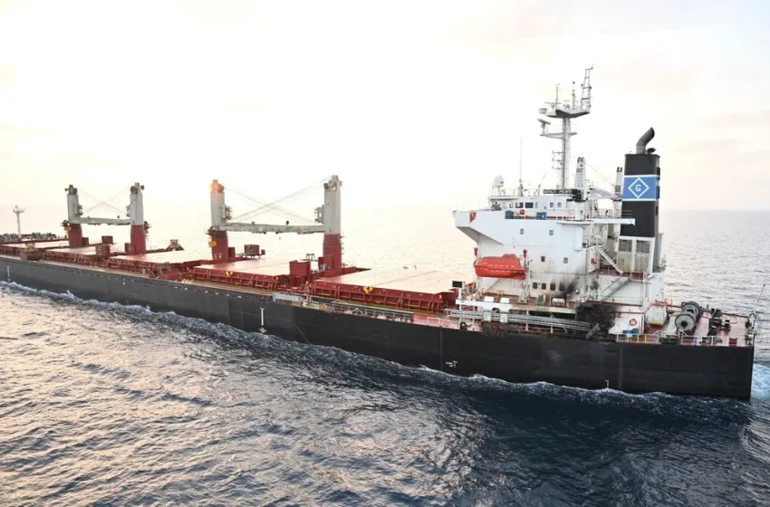  Σε ”αναμμένα κάρβουνα” η διεθνής ναυτιλία – Οι επιθέσεις των Χούθι εκτοξεύουν τα ναύλα