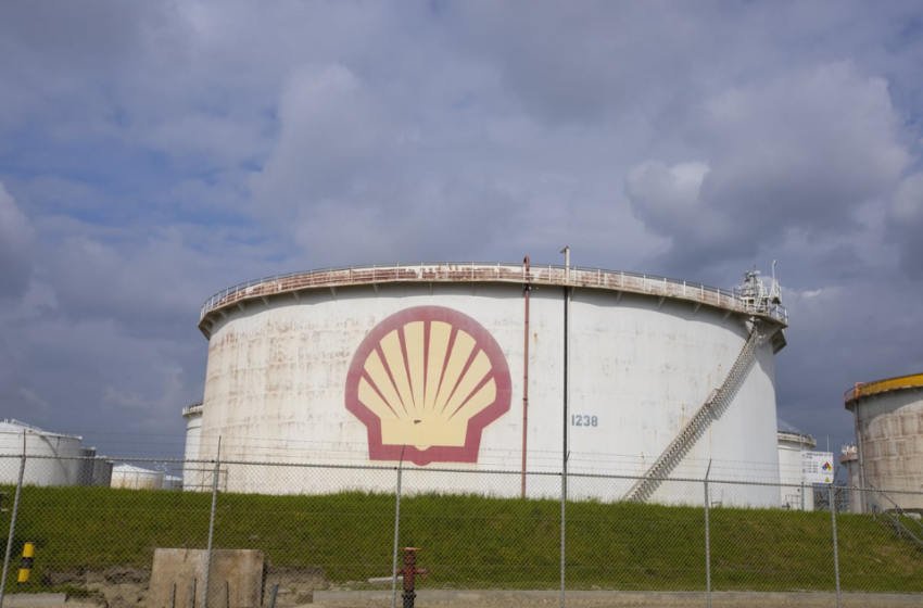  Shell μετά τις επιθέσεις των Χούτι: Επ’ αόριστον αναστολή των φορτίων μέσω Ερυθράς Θάλασσας