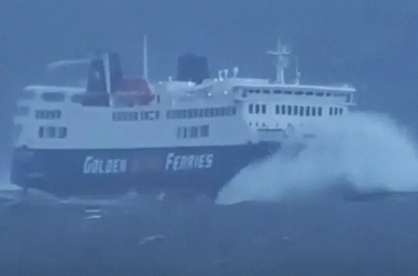  Τρομακτικό βίντεο με το πλοίο “Andros Queen” στην φουρτουνιασμένη θάλασσα