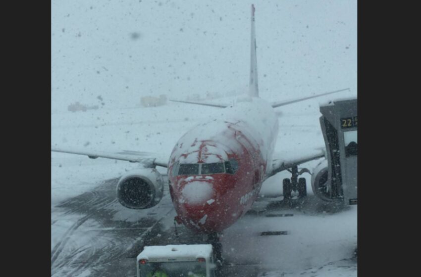  Νορβηγία: “Παραλύει” από πρωτοφανής χιονόπτωση -Έκλεισε το αεροδρόμιο (vid)