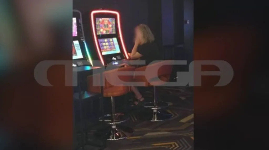 polyxronopoulos gynaika syntrofos kallitexnis allos anthropos froutakia