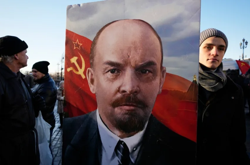  Ρωσία: Νοσταλγοί του Λένιν τίμησαν τα 100 χρόνια από τον θάνατό του (vid)