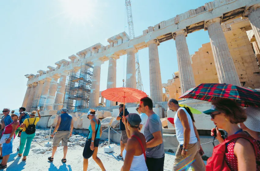  Γιατί το 2023 η Ελλάδα πέτυχε ρεκόρ μεγεθών στον ελληνικό τουρισμό