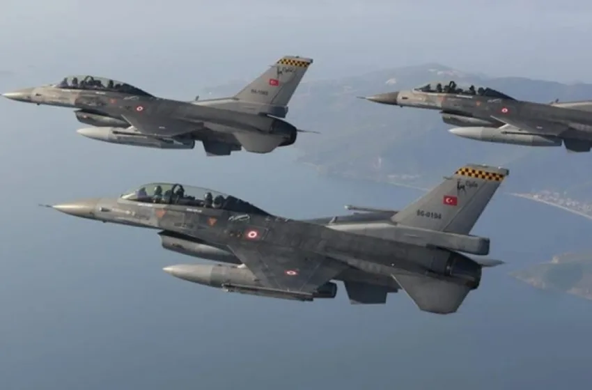  Δύο τουρκικά αεροσκάφη και ένα ελικόπτερο παραβίασαν το FIR Αθηνών στο νοτιοανατολικό Αιγαίο