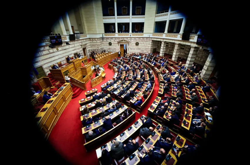  Νέα Αριστερά: Καλεί ΣΥΡΙΖΑ,ΠΑΣΟΚ,ΚΚΕ, Πλεύση Ελευθερίας σε πρόταση δυσπιστίας στην κυβέρνηση για τα μη κρατικά ΑΕΙ