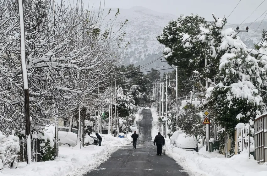  Παντουρκικός χιονιάς, μπόρες και φωτοβολίδα χιονιού- Οι τελευταίες προγνώσεις και για την Αττική