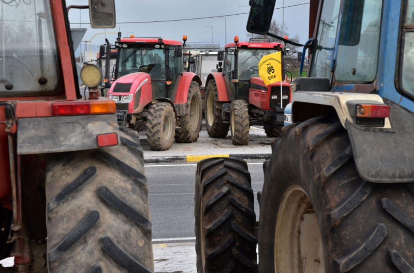  Αποκλεισμός της Εγνατίας οδού από μπλόκα αγροτών σε Χαλκιδική και Ημαθία