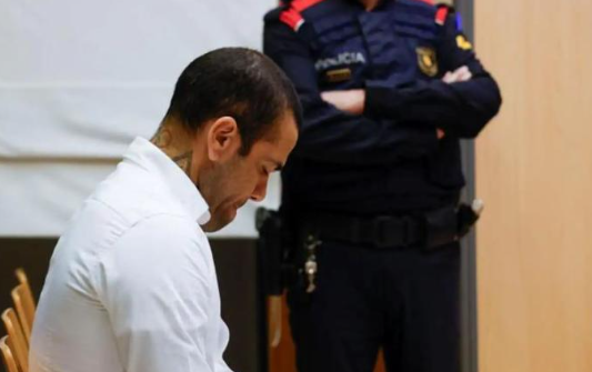  Ένοχος ο Ντάνι Άλβες για τη σεξουαλική επίθεση σε γυναίκα – Φυλάκιση 4,5 ετών
