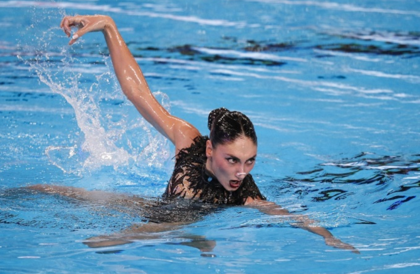  Ευαγγελία Πλατανιώτη: Ποιο είναι το “χρυσό” κορίτσι της καλλιτεχνικής κολύμβησης