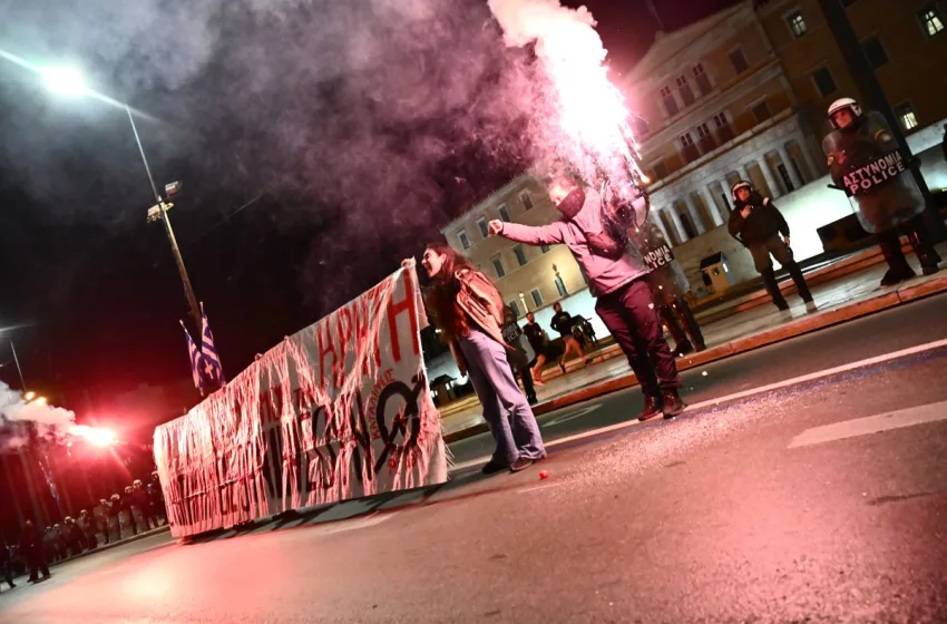  Πορείες φοιτητών σε Αθήνα-Θεσσαλονίκη για την βίαιη εκκένωση της Νομικής ΔΠΘ
