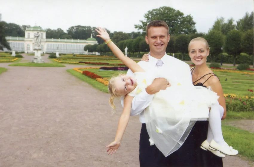  Ναβάλνι: Η συγκινητική ανάρτηση αποχαιρετισμού από την κόρη του