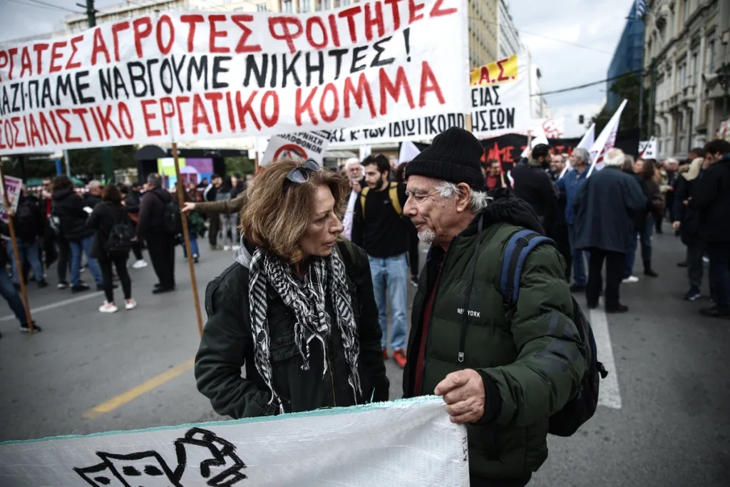 Μεγάλες συγκεντρώσεις: Οι εργατικές διεκδικήσεις έγιναν "ένα" με το αίτημα για Δικαιοσύνη στα Τέμπη 7 photo 28 02 24 10 26 121709113700 2