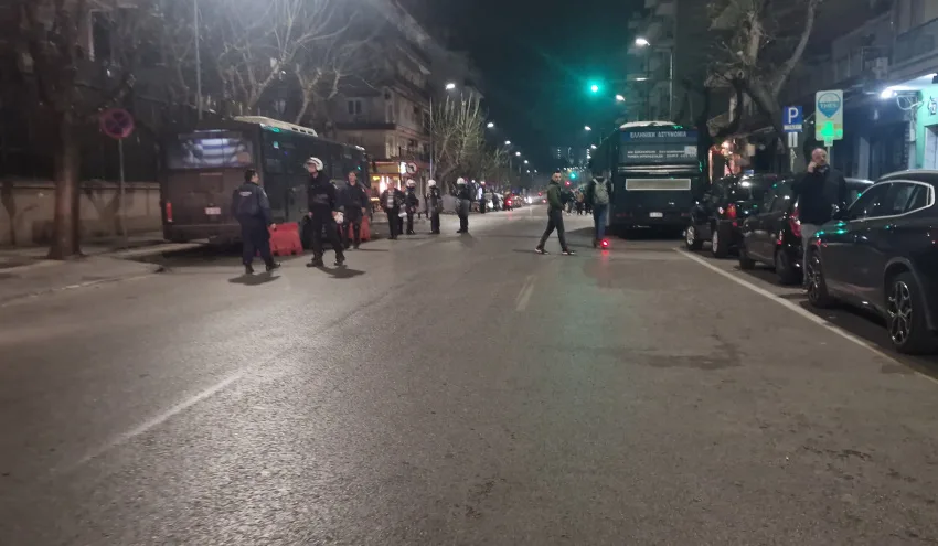  Θεσσαλονίκη: Νέα επίθεση με μολότοφ σε διμοιρίες των ΜΑΤ (εικόνες)