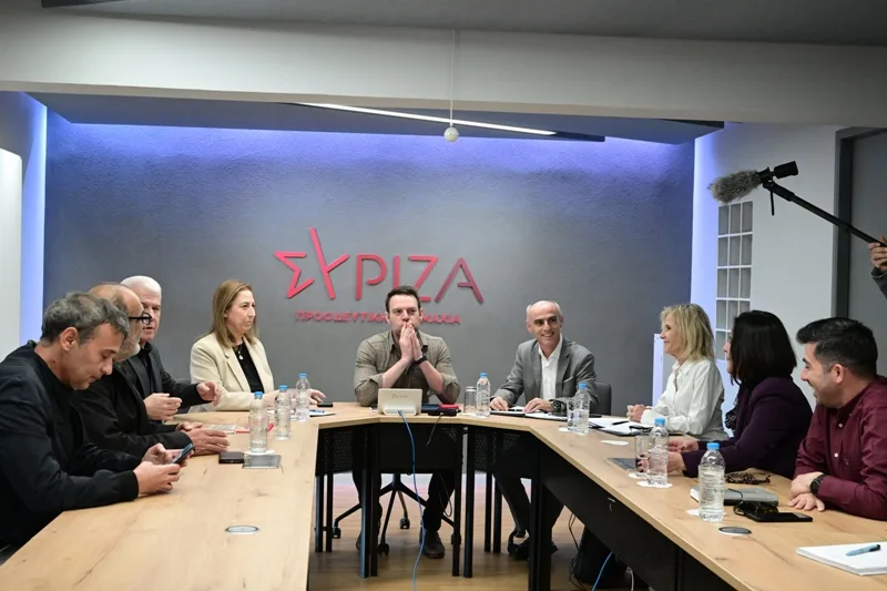  Κασσελάκης: “Κοινωνικό κράτος με ενισχυμένη αυτοδιοίκηση – Αυτό είναι το μήνυμα του ΣΥΡΙΖΑ”