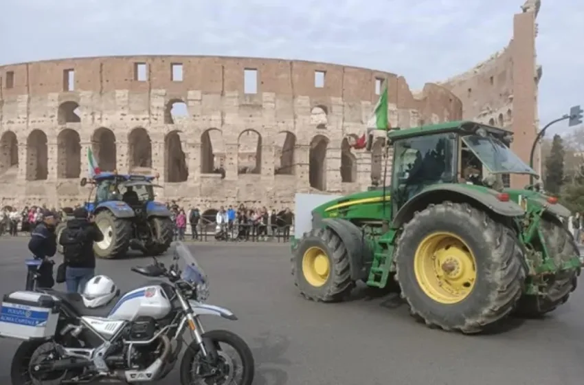  Ρώμη: Τα τρακτέρ έφτασαν στο Κολοσσαίο