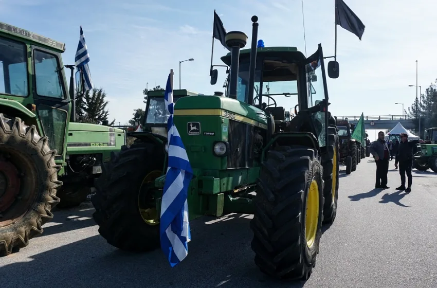  Αγρότες: Ξεκίνησαν κομβόι με τρακτέρ προς Αθήνα για το μεγάλο συλλαλητήριο- Συμμετοχή φοιτητών, συνδικάτων