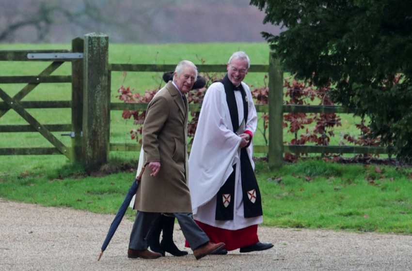  Ο βασιλιάς Κάρολος παρακολούθησε την κυριακάτικη λειτουργία – Πρώτη δημόσια έξοδος μετά το εξιτήριο