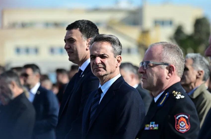  LIVE  Χαιρετισμός Μητσοτάκη – Τελετή ένταξης πυροσβεστικών πλοίων