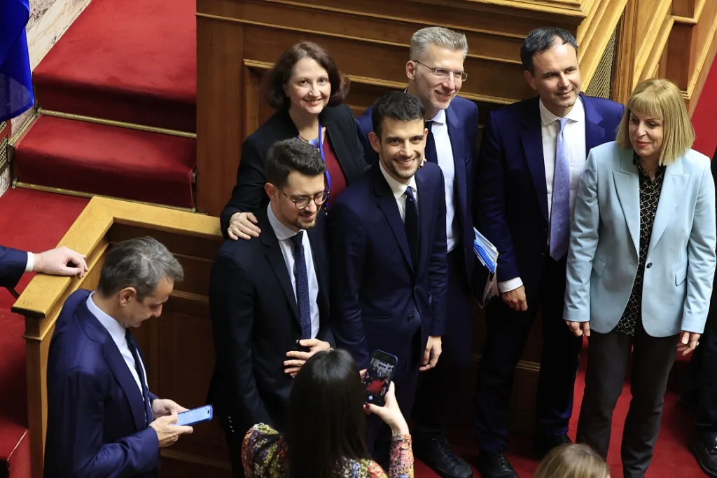 μητσοτακης 9