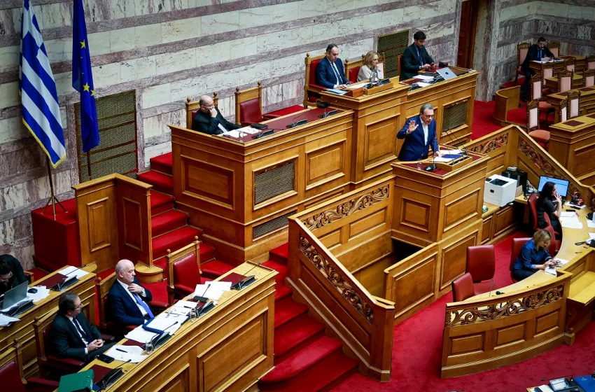  Βουλή: Θυέλλα αντιδράσων για τους νέους ποινικούς κώδικες-Τι λέει ο νομικός κόσμος-Οι θέσεις της κυβέρνησης