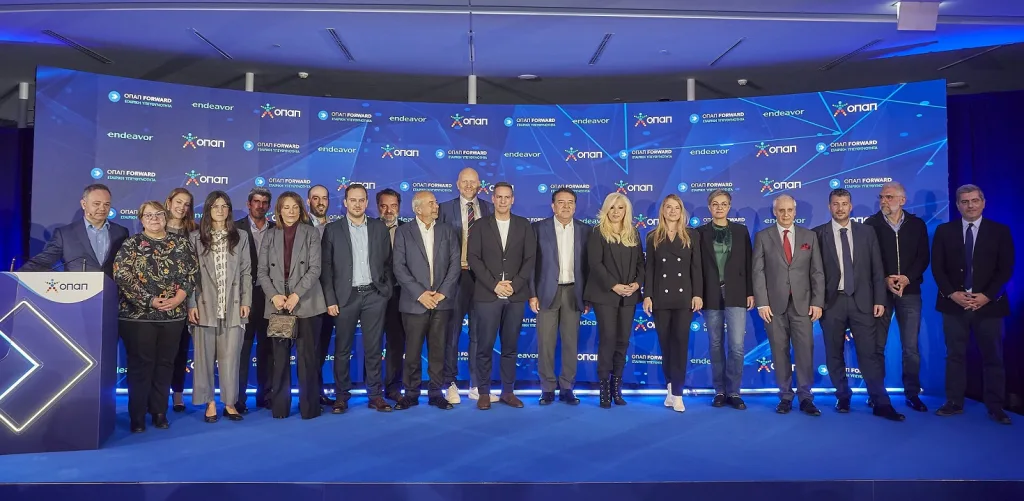 Οι νέες εταιρείες του προγράμματος ΟΠΑΠ Forward με τον Διευθύνοντα Σύμβουλο του ΟΠΑΠ, Γιαν Κάρας, τον Αναπληρωτή Διευθύνοντα Σύμβουλο του ΟΠΑΠ, Οδυσσέα Χριστοφόρου, τον Μάρκο Βερέμη, Partner της Big Pi Ventures και Μέλος του Δ.Σ. της Endeavor Greece και τον Κώστα Μάλλιο, Corporate Vice President CSD, EUROPE της Applied Materials.
