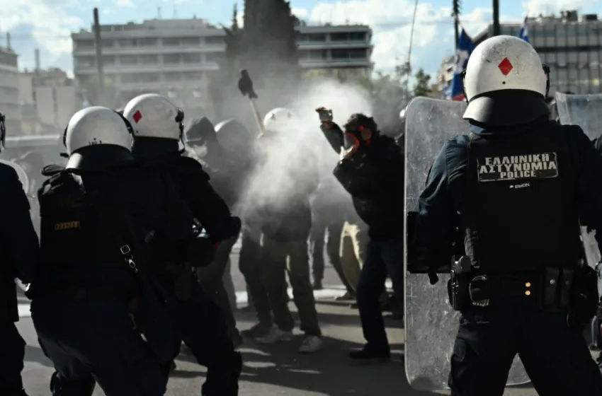 ΕΣΗΕΑ: Καταγγέλλει επίθεση αστυνομικών στον δημοσιογράφο Σπύρο Χαλικιά
