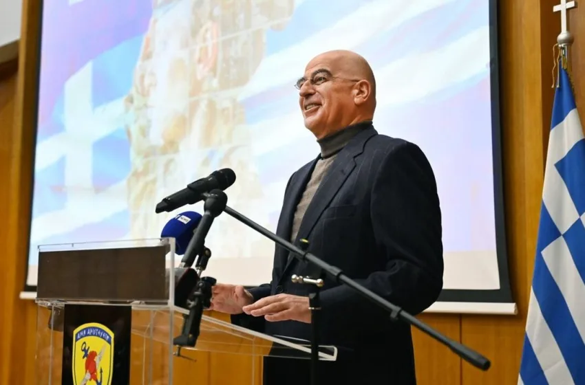  Δένδιας για στράτευση γυναικών: Οι Τούρκοι είναι δεκαπλάσιοι, σας χρειαζόμαστε