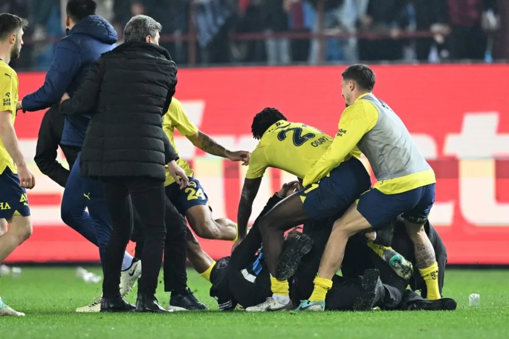 fenerbache epeisodia tourkia