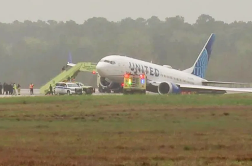  Χιούστον: Boeing 737 βγήκε από τον διάδρομο του αεροδρομίου – Σώοι οι επιβάτες