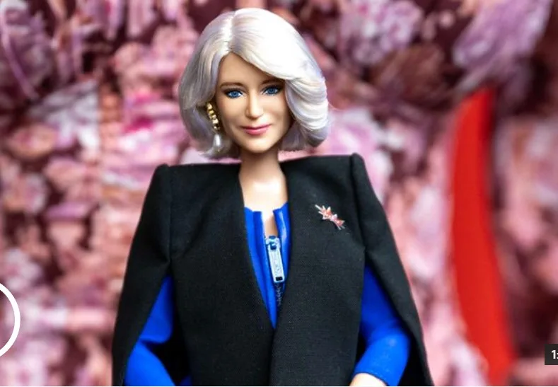  H βασίλισσα Καμίλα έγινε Barbie-“Φαίνομαι 50 χρόνια νεότερη”