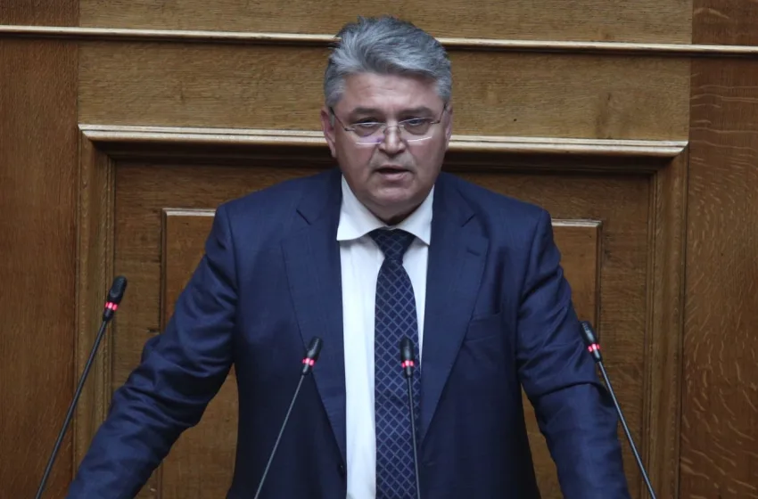  Νατσιός: Η κυβέρνηση θα χρησιμοποιήσει κάθε μέσο για να γαντζωθεί στην εξουσία