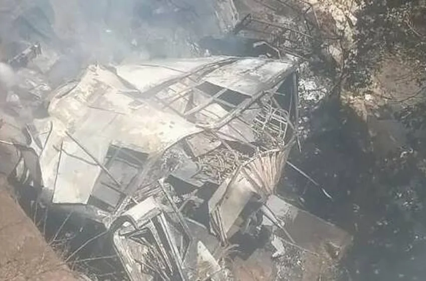  Νότια Αφρική/Τραγωδία:45 νεκροί από πτώση λεωφορείου από γέφυρα -Επέζησε μόνο ένα παιδί